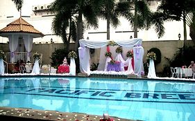 Pacific Breeze Hotel And Resort